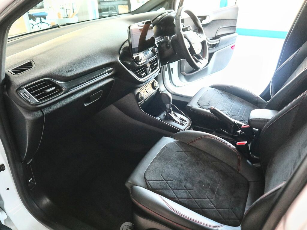 Ford Fiesta 1.0 St-line X Edition Ecoboost Mhev VE72AYW White #4