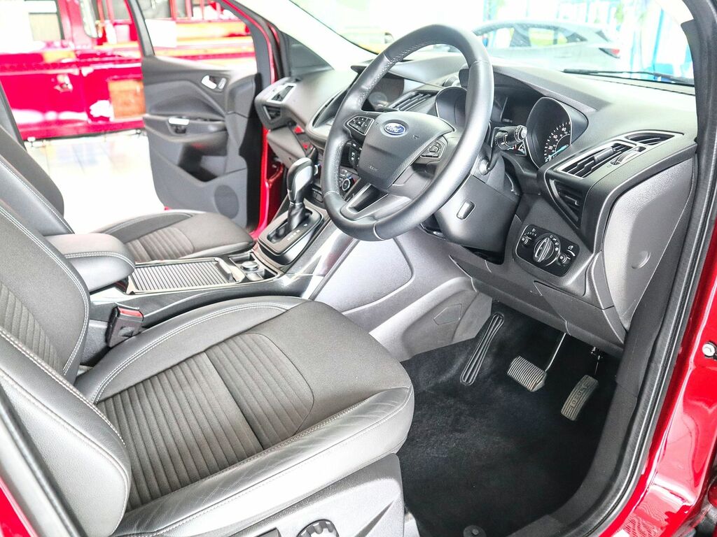 Ford Kuga 1.5 Titanium Tdci Red #3