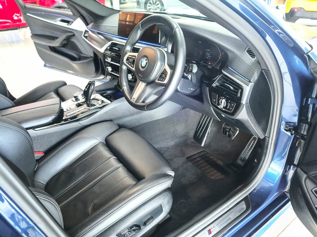 BMW 5 Series 2.0 520D M Sport Touring Mht Steptronic YP73KZA Blue #3