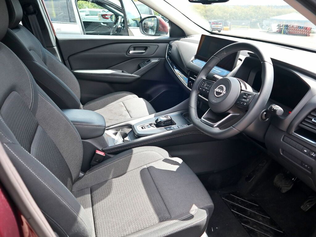 Nissan Qashqai 1.5 N-connecta E-power Hybrid LB72UGP Red #3