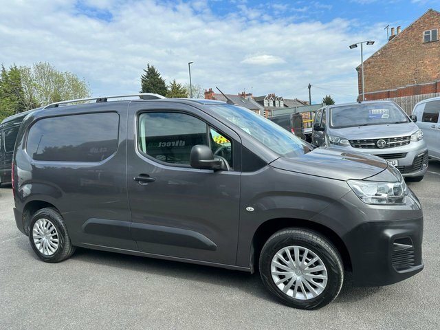 Citroen Berlingo 1.5 Bluehdi 650 Enterprise EO21FBD Grey #2
