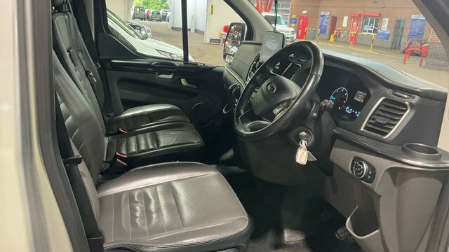 Ford Tourneo Custom 2.0 320 Ecoblue Titanium Silver #3