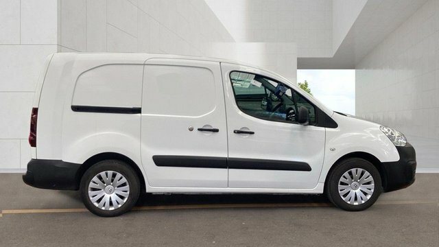 Citroen Berlingo 1.6 Bluehdi 750 LX MV18YLX White #4