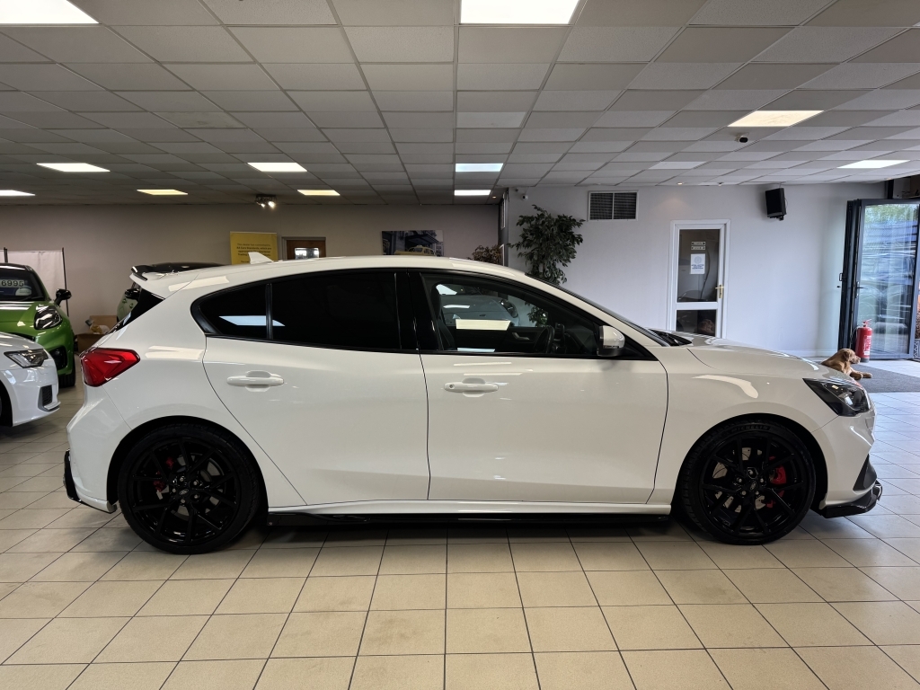 Ford Focus 2.3 St ML69BZX White #6