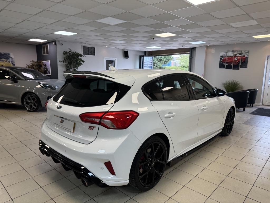 Ford Focus 2.3 St ML69BZX White #5