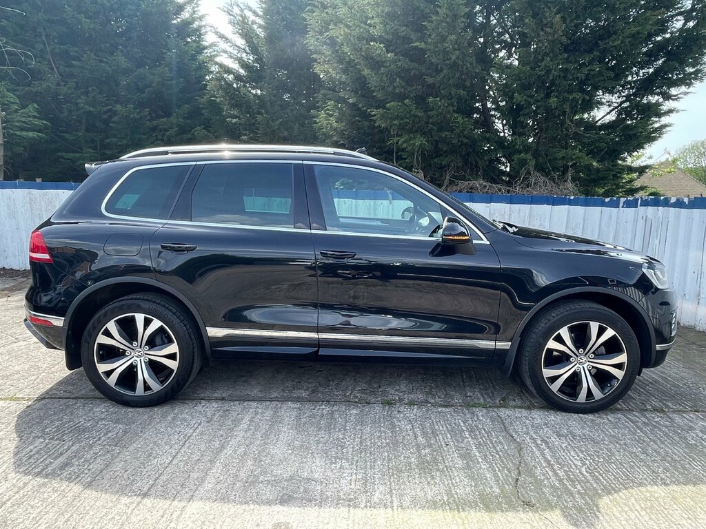 Volkswagen Touareg For Sale 3.0 Tdi V6 Bluemotion Tech R-line Suv GN16VPL Black #2