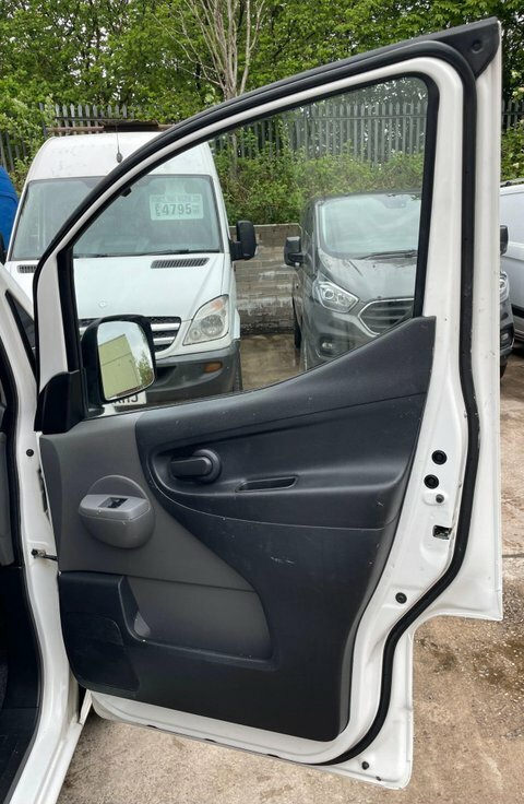Nissan NV200 E Acenta Combi Rapid Plus Black #20