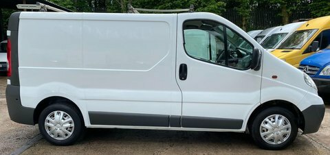 Vauxhall Vivaro 2.0 2700 Cdti White #4