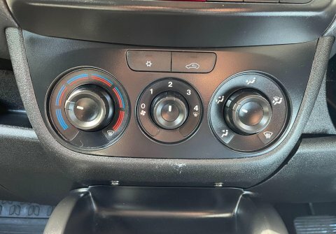 Fiat Doblo Panel Van 1.6 Doblo Cargo Maxi Cargo 1.6 105 Multi White #29