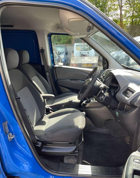 Fiat Doblo Panel Van 1.6 Doblo Cargo Maxi Cargo 1.6 105 Multi White #23