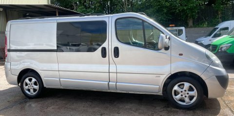 Vauxhall Vivaro 2.0 2900 Cdti Silver #4