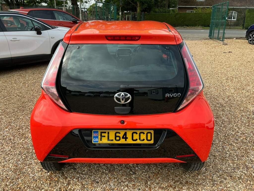 Toyota Aygo 1.0 Vvt-i X-cite FL64CCO Orange #6