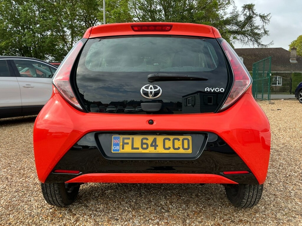 Toyota Aygo 1.0 Vvt-i X-cite FL64CCO Orange #5