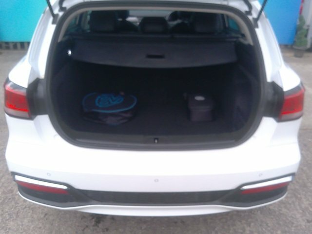 MG 1100 Estate White #28