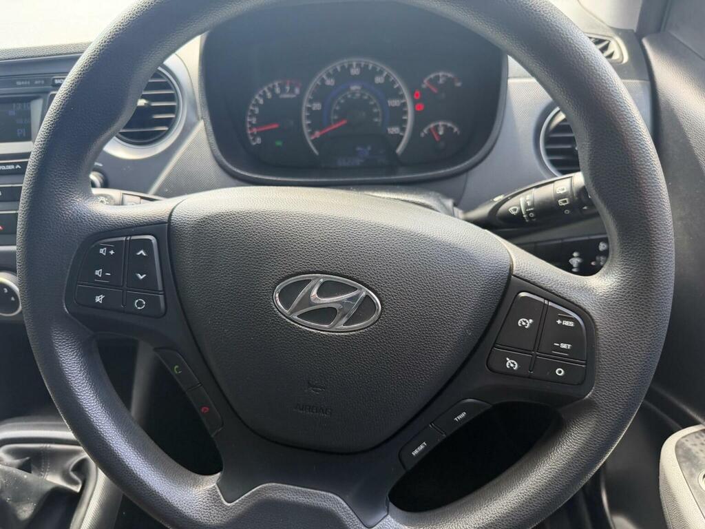 Hyundai I10 Hatchback 1.0 Se Euro 6 201767 WP67AUH Blue #3