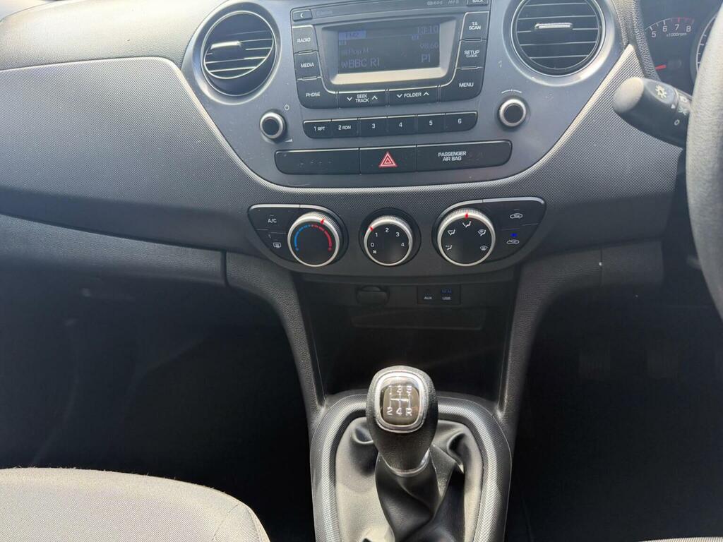 Hyundai I10 Hatchback 1.0 Se Euro 6 201767 WP67AUH Blue #4