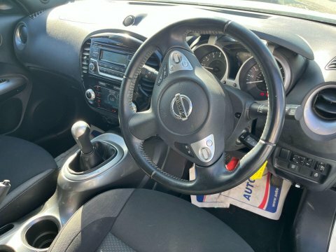 Nissan Juke 1.6 Acenta Euro EO69DWJ White #4