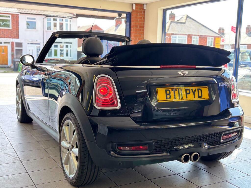 Mini Convertible 1.6 Cooper S Euro 5 S S Black #4