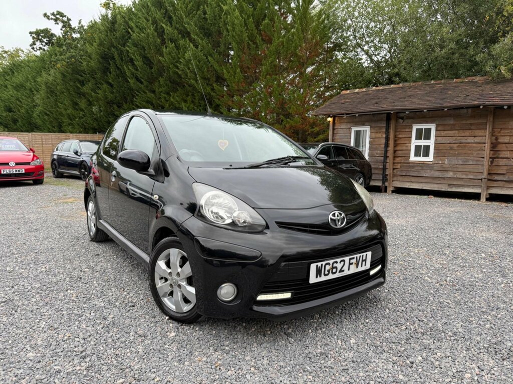 Toyota Aygo 1.0 Vvt-i Fire Euro 5 WG62FVH Black #2