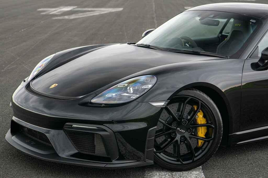 Porsche 718 Cayman Gt4 Black #5