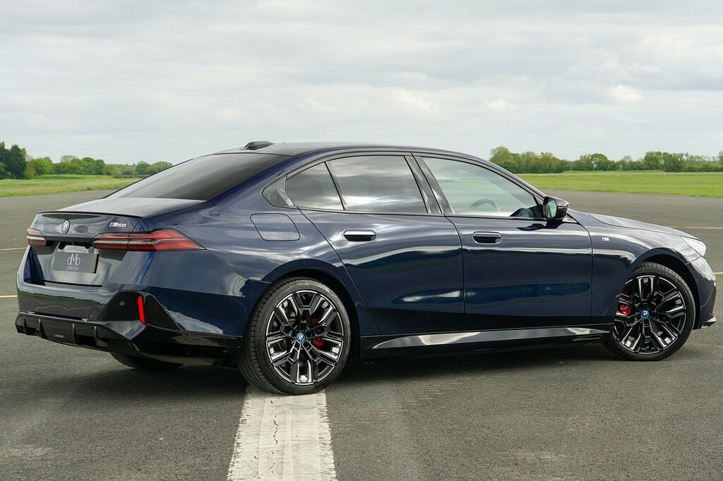BMW i5 M60 YC73MXY Blue #2