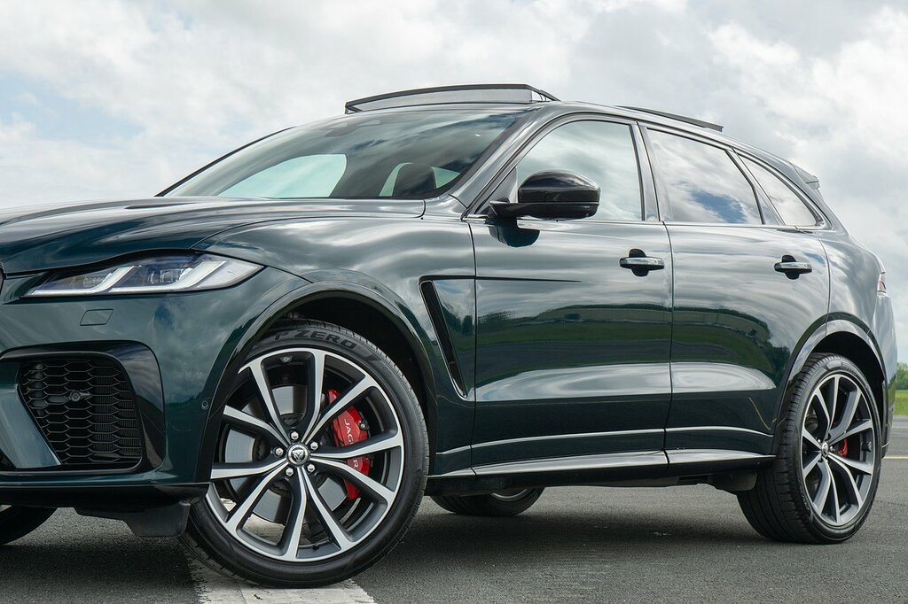 Jaguar F-Pace P550 V8 Svr LJ24ZGT Green #6