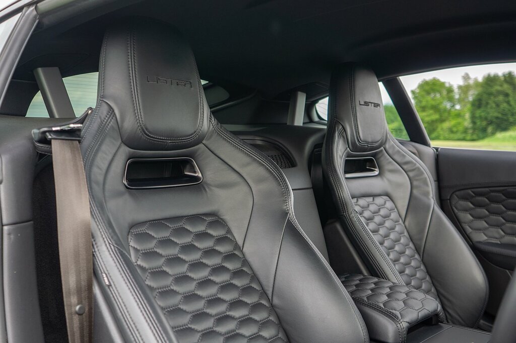 Jaguar F-Type V8 R Black #4