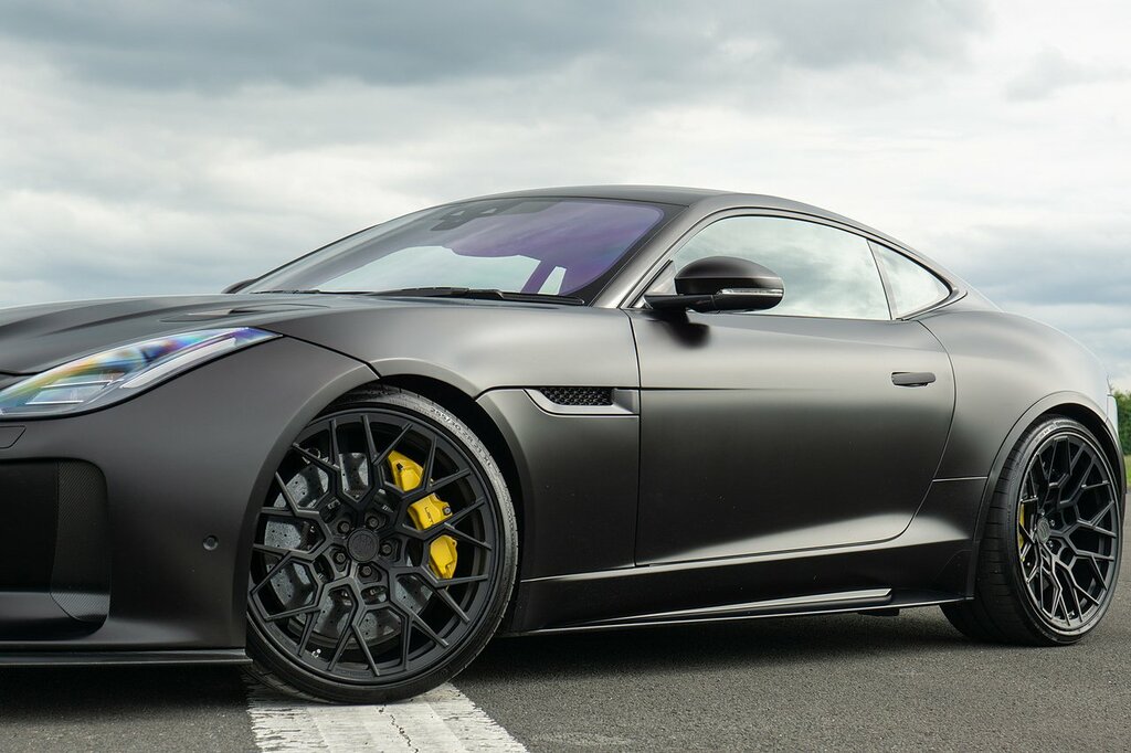 Jaguar F-Type V8 R Black #6