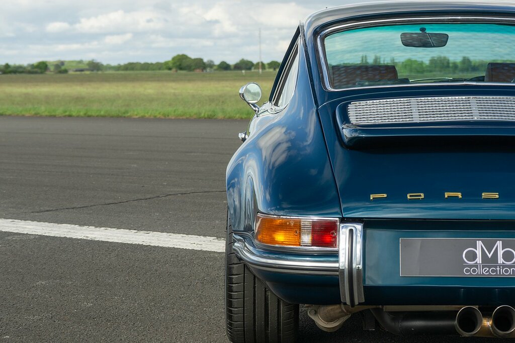 Porsche 911 2dr Blue #22