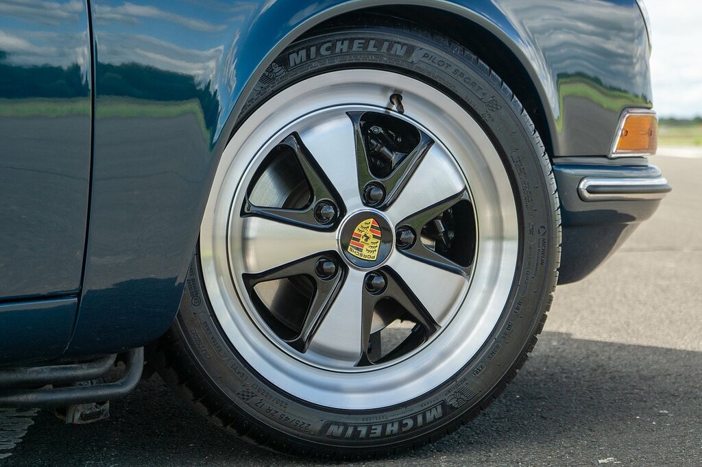 Porsche 911 2dr Blue #15
