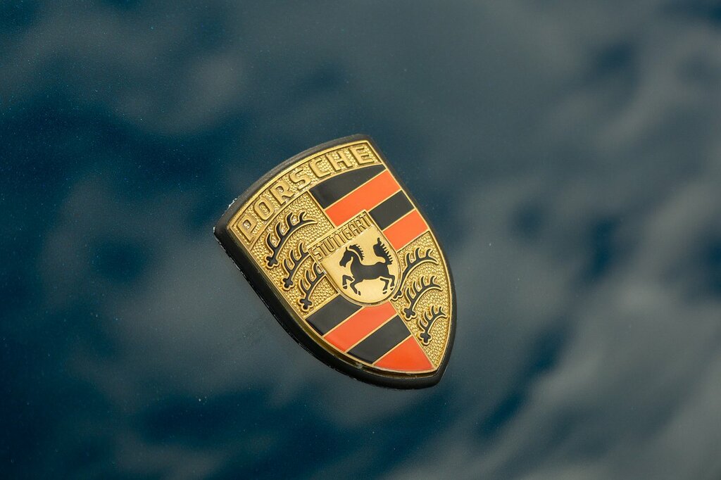 Porsche 911 2dr Blue #17