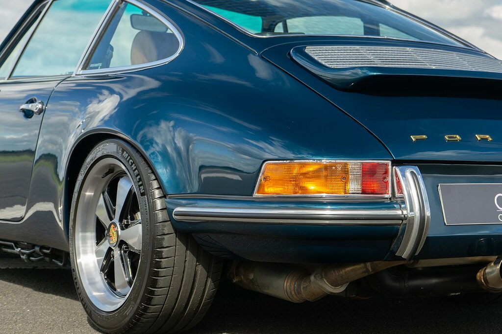 Porsche 911 2dr Blue #25