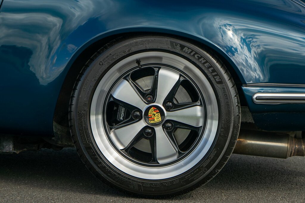 Porsche 911 2dr Blue #8