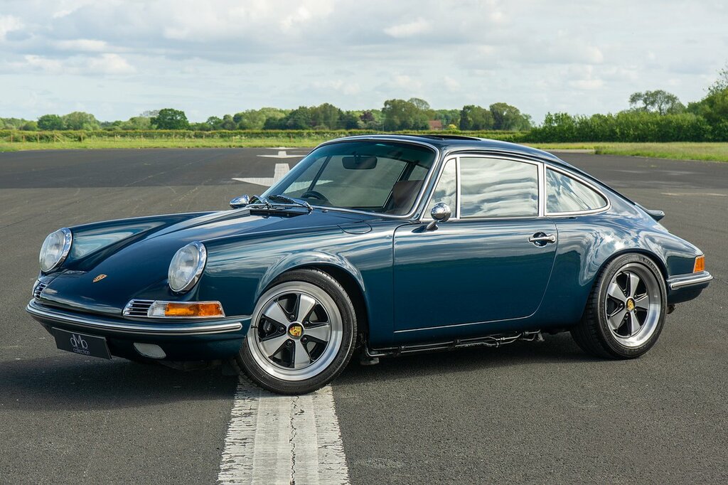 Porsche 911 Saloon Green