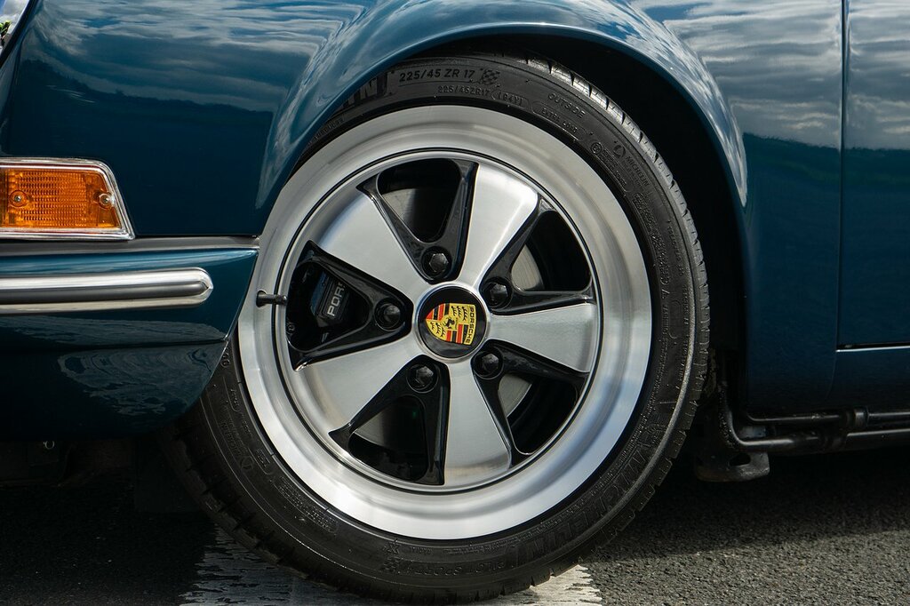 Porsche 911 2dr Blue #7