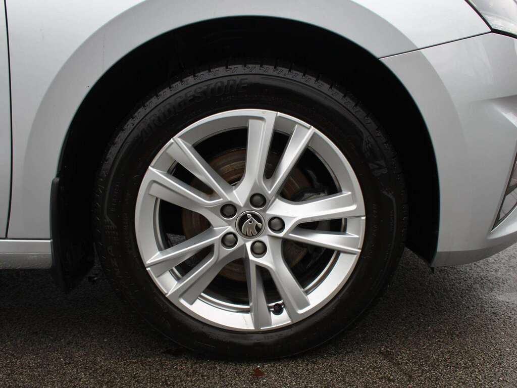 Skoda Fabia 1.5 Tsi 150 Se L Edition Dsg YH25ZXM Silver #5