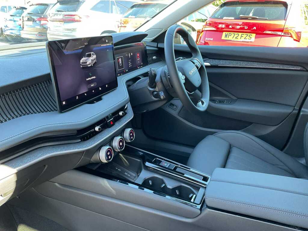 Skoda Superb 1.5 Tsi E-tec Se L Dsg YA75XTB Black #2