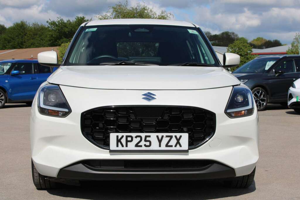 Suzuki Swift 1.2 Mild Hybrid Motion Cvt KP25YZX White #2