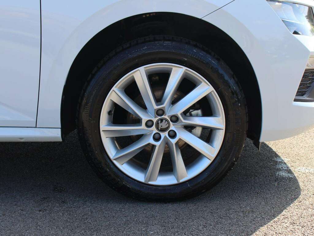Skoda Kamiq 1.0 Tsi 95 Se Edition GF25YXT White #5