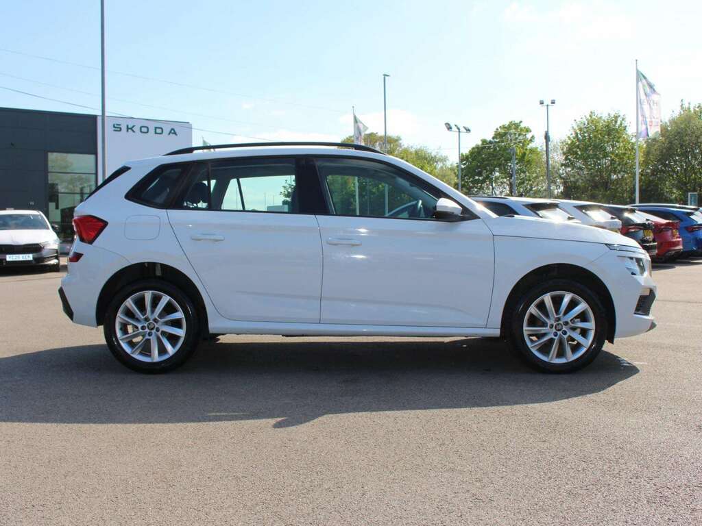 Skoda Kamiq 1.0 Tsi 95 Se Edition GF25YXT White #4