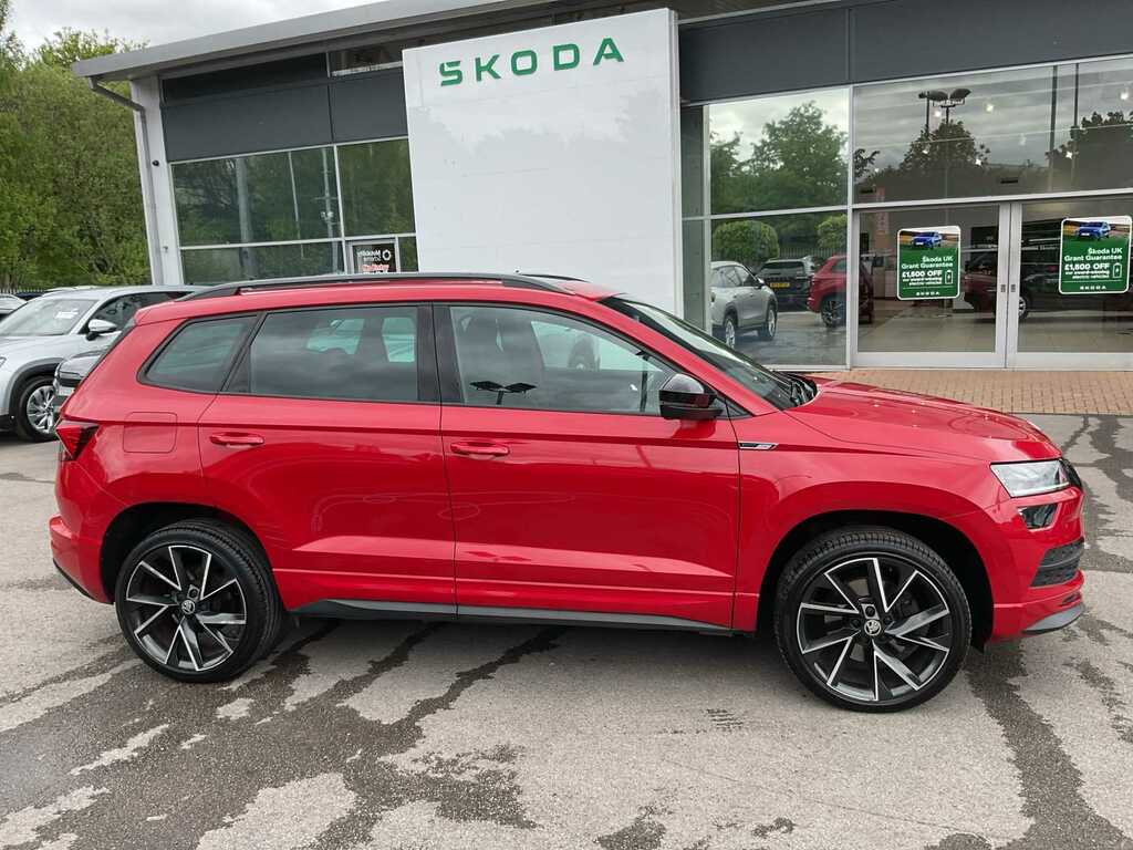 Skoda Karoq 2.0 Tdi Sport Line Red #4