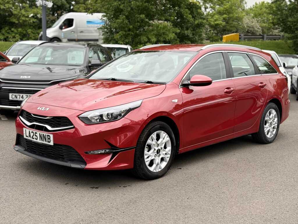 Kia Ceed 1.5T Gdi Isg 138 2 LA25NNB Red #3