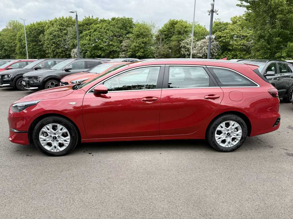 Kia Ceed 1.5T Gdi Isg 138 2 LA25NNB Red #4