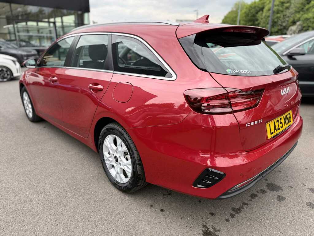 Kia Ceed 1.5T Gdi Isg 138 2 LA25NNB Red #5