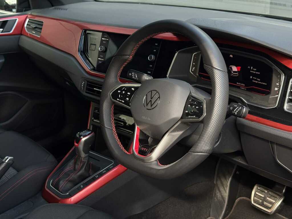 Volkswagen Polo 2.0 Tsi Gti Dsg YC72DKD Black #2