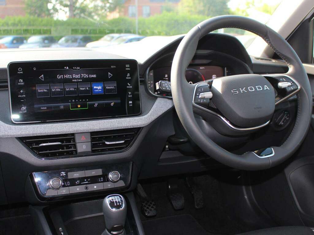 Skoda Scala 1.0 Tsi 116 Se Edition YK75RGZ White #2