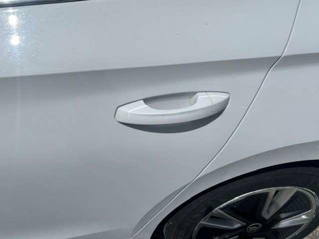 Skoda Fabia 1.0 Tsi Se L YY22HZJ White #4