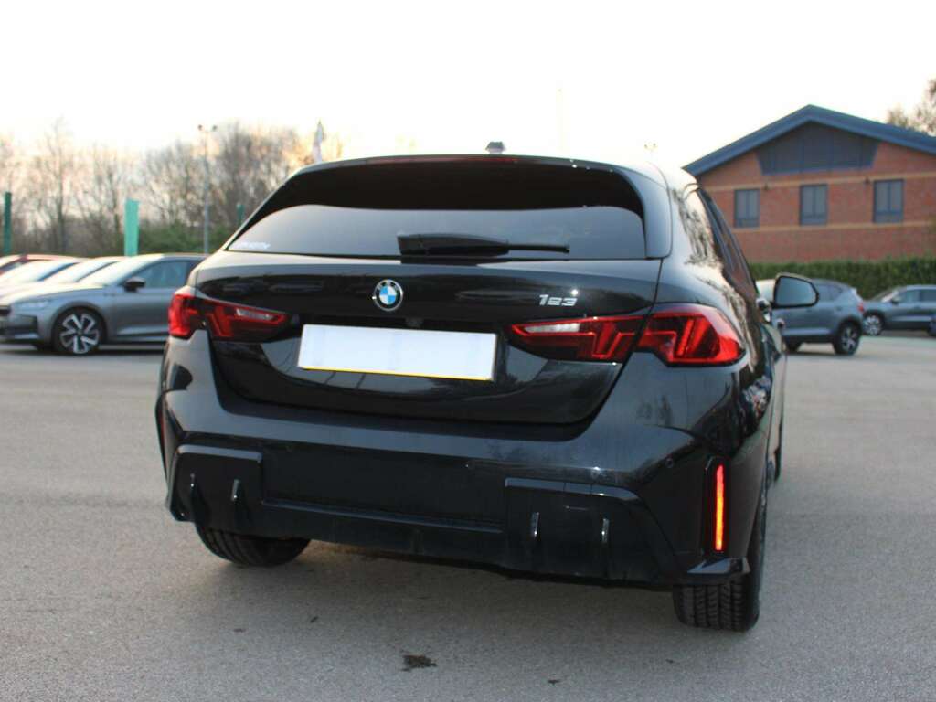 BMW 1 Series 123 Xdrive M Sport Step YC25VXF Black #5