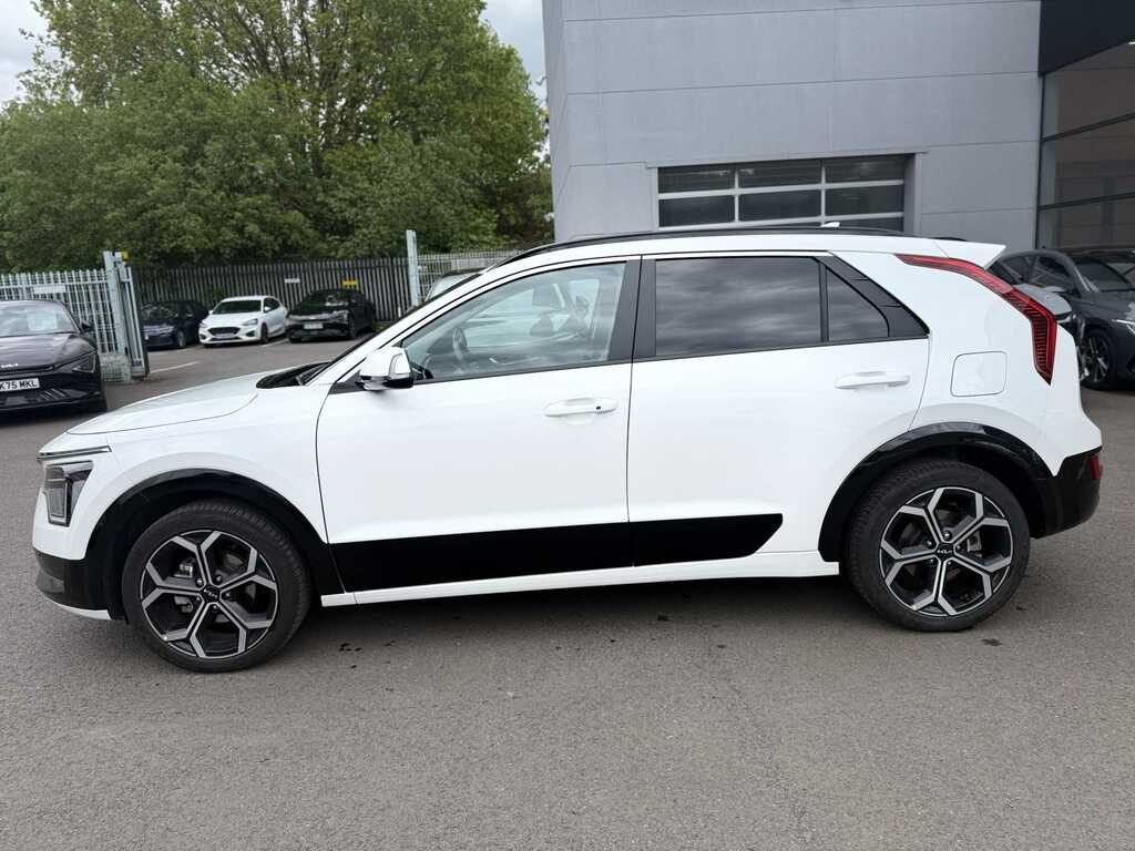 Kia Niro 1.6 Gdi Hybrid 136Bhp Evolve Dct YF75TZO White #4