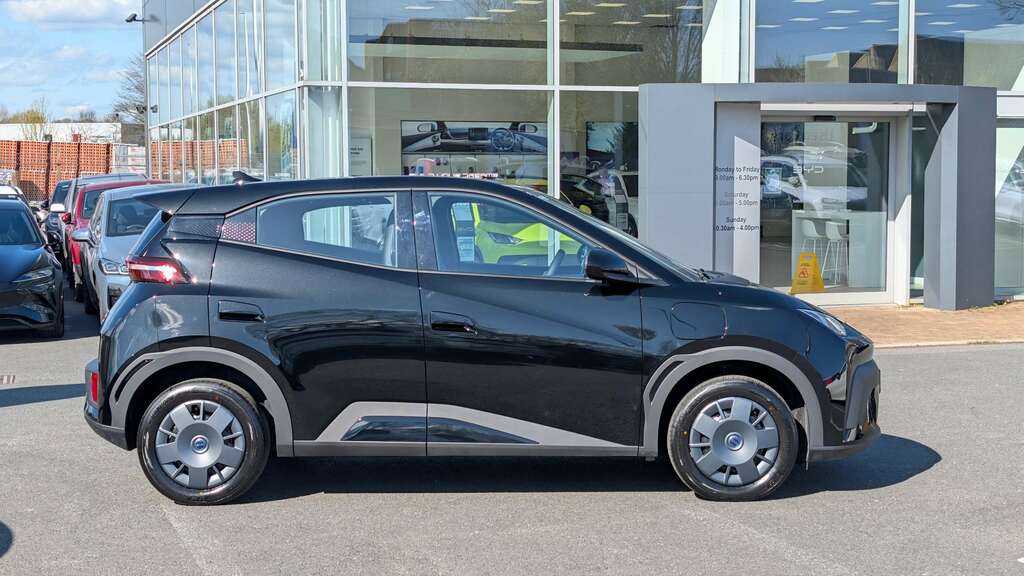 Byd Dolphin 65Kw Active 30Kwh YM75SOA Black #4